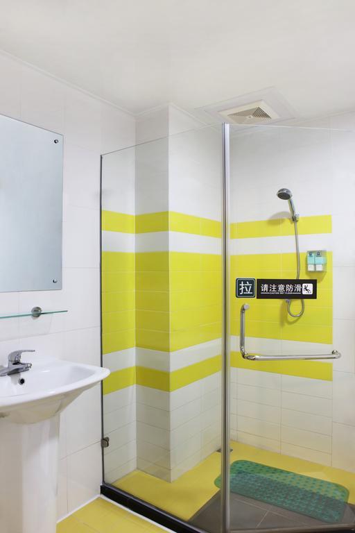 7Days Inn Shenzhen Shajing Shiming Square Phòng bức ảnh